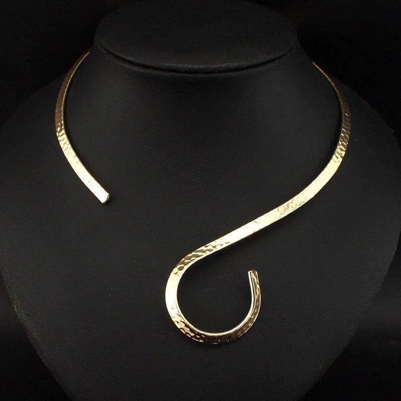 Retro Metal Exaggerated Clavicle Collar Necklace Women EX-STOCK Canada