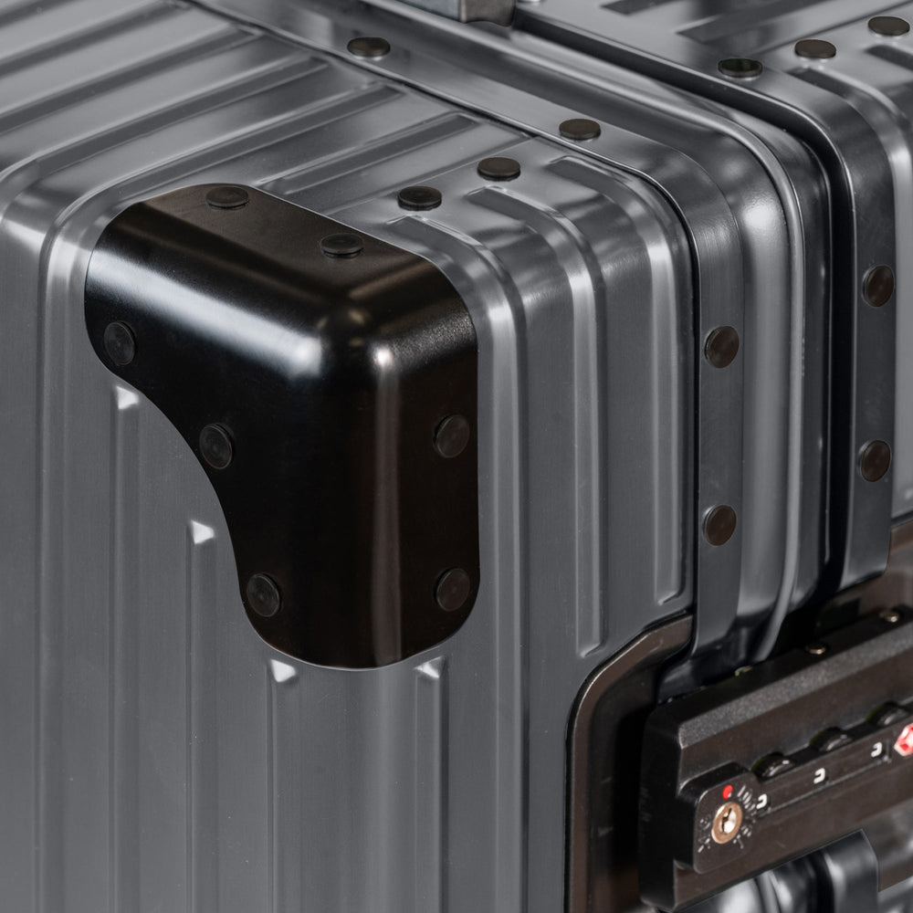 Elite / Aluminum Carry-on EX-STOCK Canada