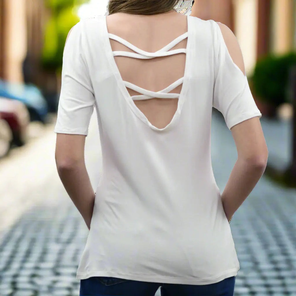 تي شيرت بياقة دائرية مع رأس ثور، صليب، وتفاصيل ريشةEX-STOCK Canada