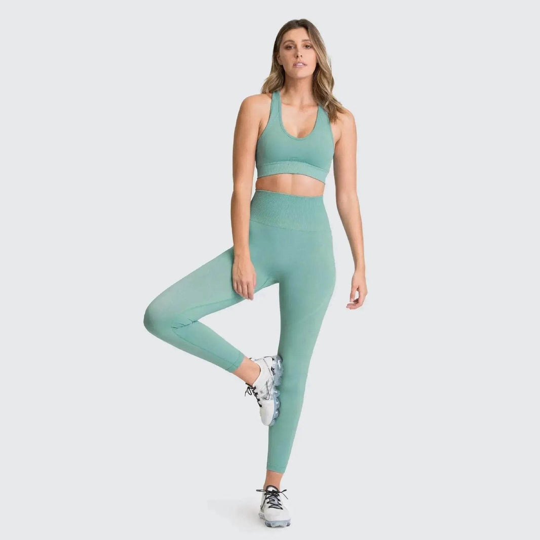 Ensemble de sport sans couture en nylon pour femme - EX-STOCK Canada