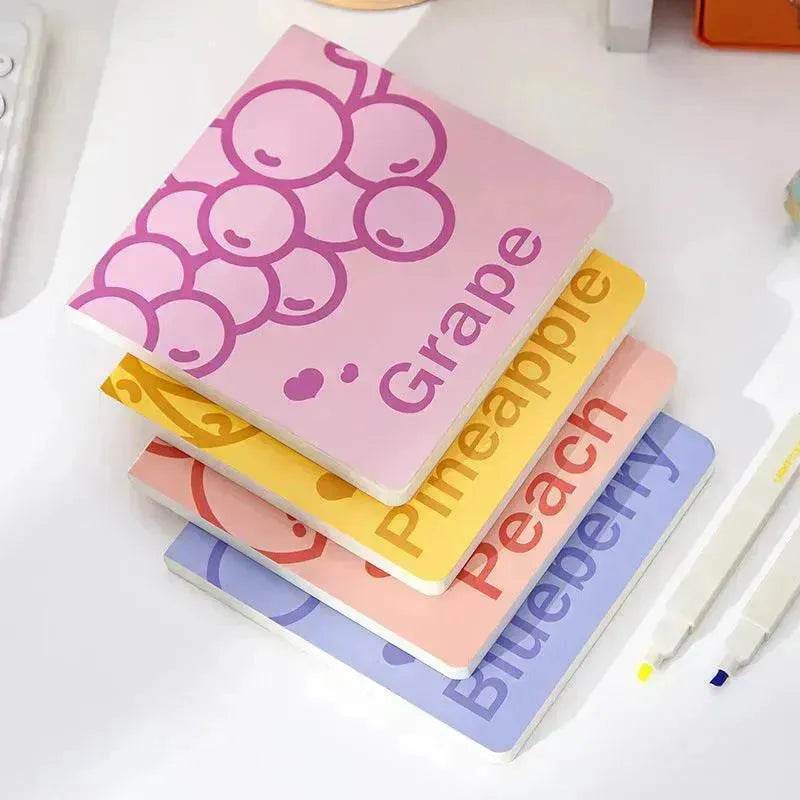Quaderno a quadrati con frutta semplice per studenti femminili - EX-STOCK Canada