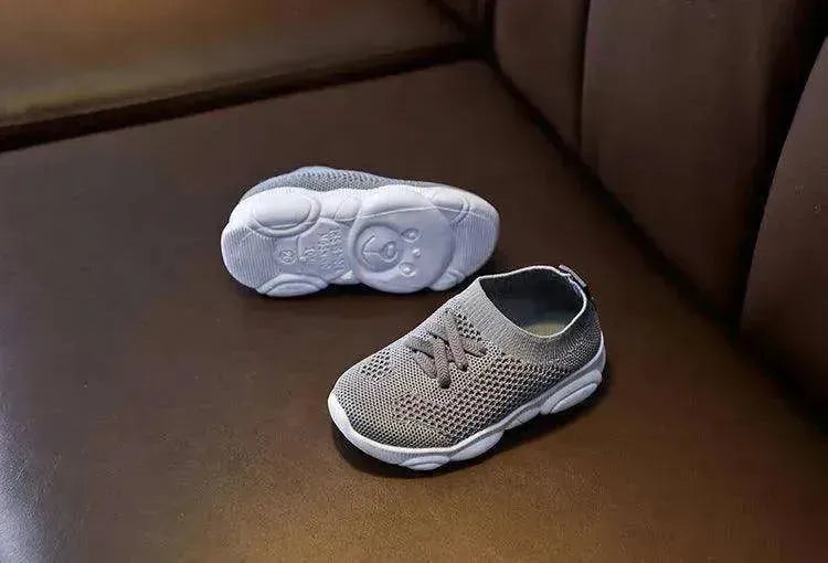 Chaussures pour enfants élégantes et antidérapantes - EX-STOCK CANADA