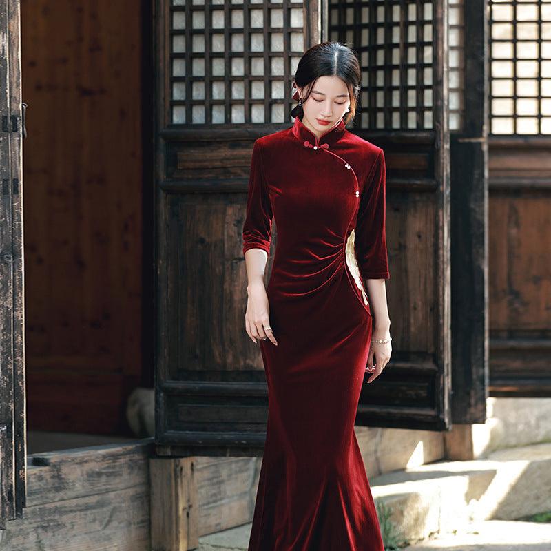 Robe Slim améliorée en velours brodé de style chinoisEX-STOCK Canada