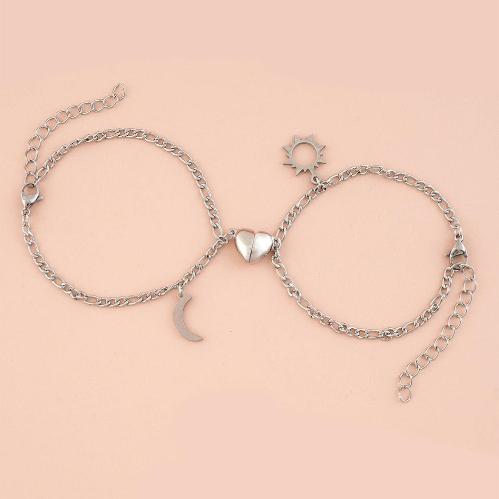 Bracciale da Coppia con Ciondolo Magnetico a Forma di Sole, Luna e Cuore in Acciaio Inossidabile - EX-STOCK Canada