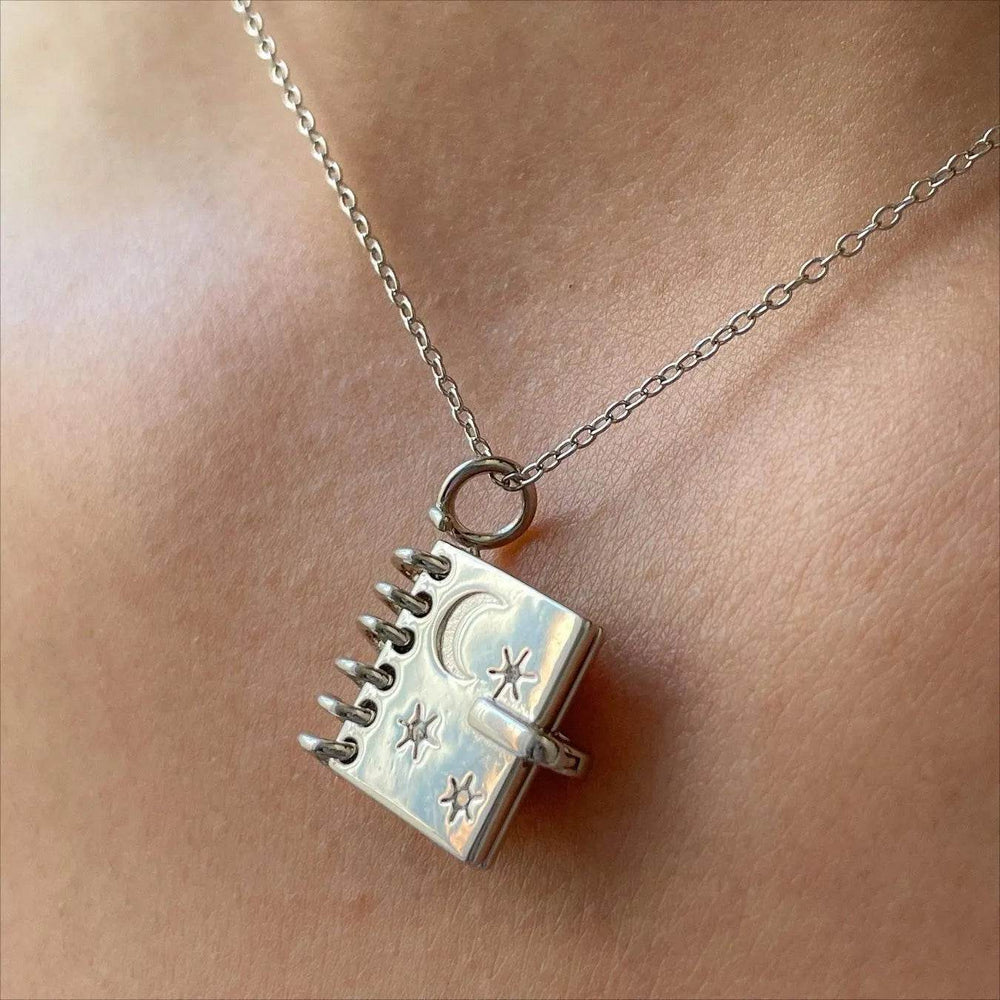 Openable Love Book-shaped Necklace With Stars Moon And Letters Engraved Fashion Personality Pendant Necklace For Valentine's Day Gift - EX-STOCK Canada
