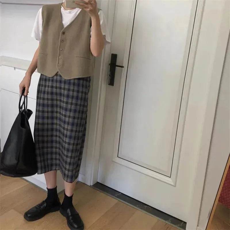 Women Sleeveless V-neck Button Down Knitted Vest Cardigan - EX-STOCK Canada