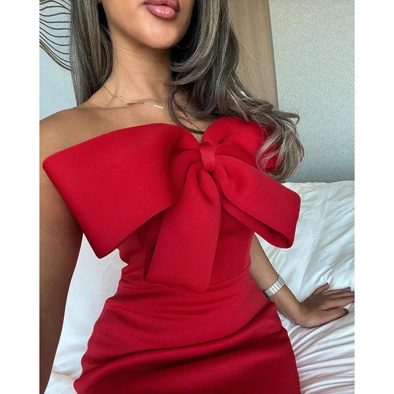 Vestito da sera da donna con corpetto a tubo e fiocco alla modaEX-STOCK Canada
