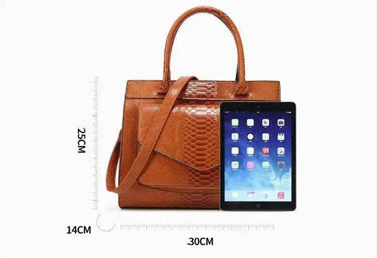 Classy European and American Women's Snake Print Zipper Handbag - EX-STOCK Canada