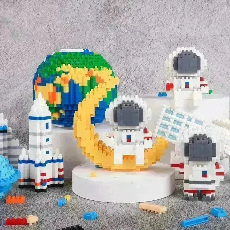 Creative Diy Mini Astronaut Building Blocks Children Toy Birthday Gifts - EX-STOCK CANADA