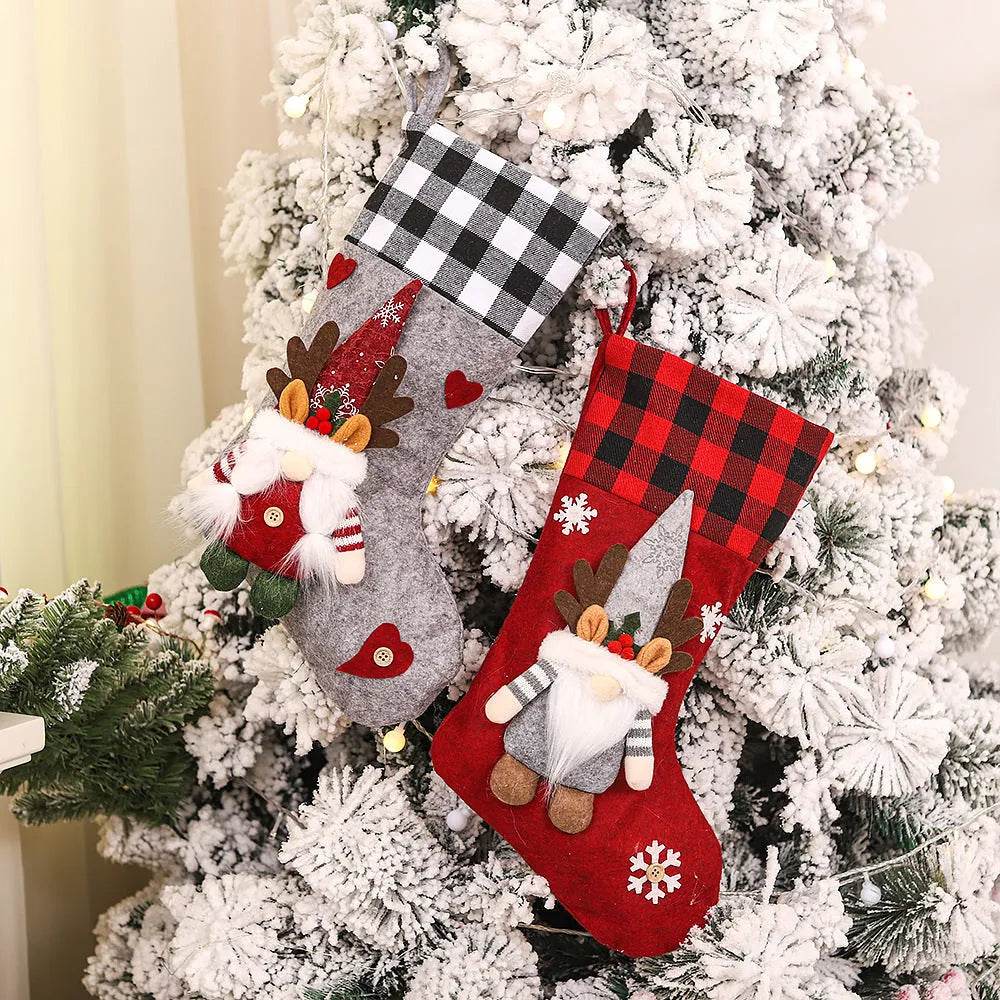 Plaid Three-dimensional Couple Faceless Doll Christmas Stockings Christmas Eve Gift Bag Candy Bag - EX-STOCK Canada