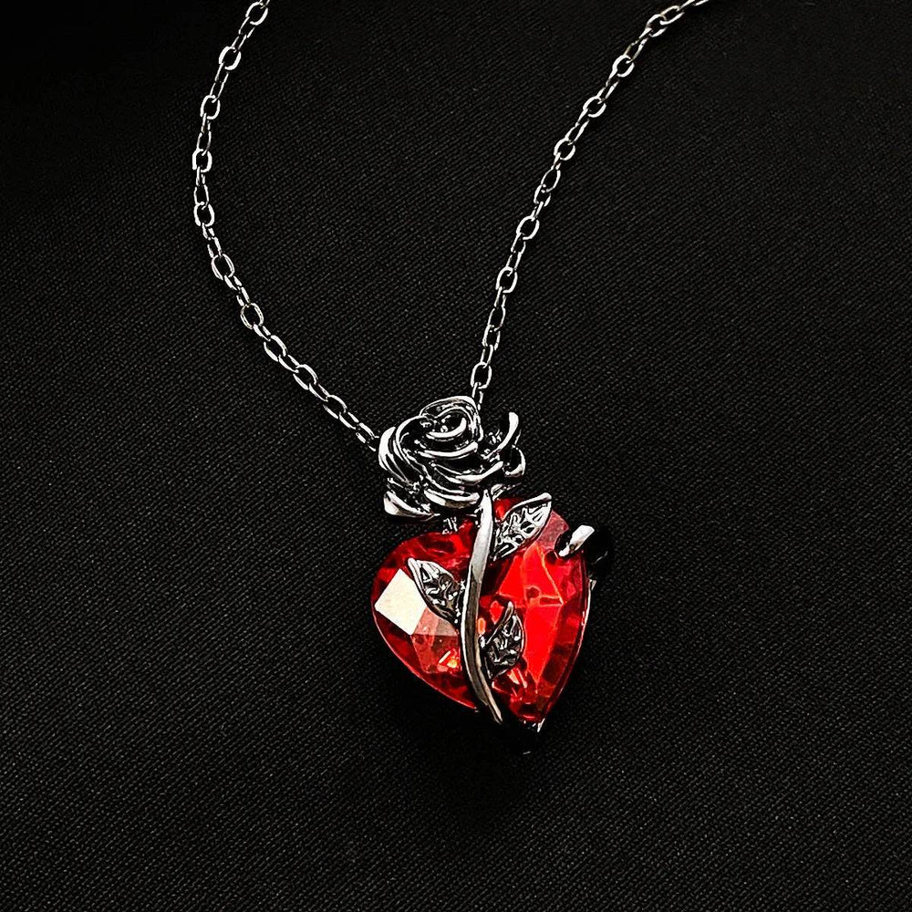 Punk Rose Love Necklace Fashion Personality Heart-shaped Clavicle Chain Pendant Necklace For Valentine's Day - EX-STOCK Canada