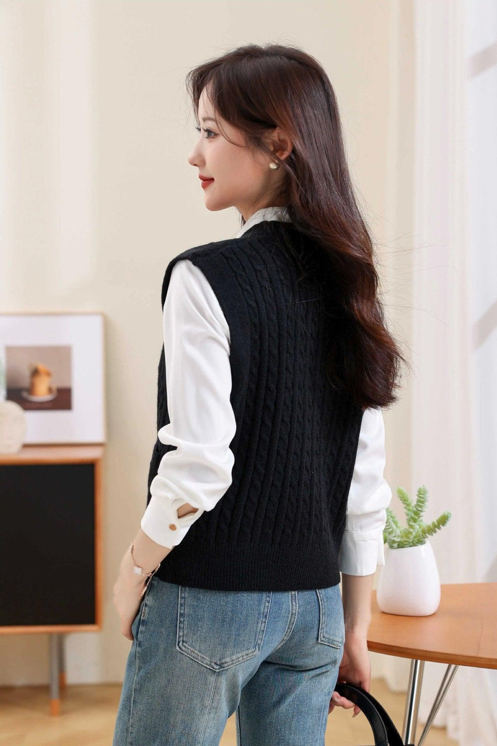 Gilet tricoté torsadé à col en V pour femmesEX-STOCK Canada