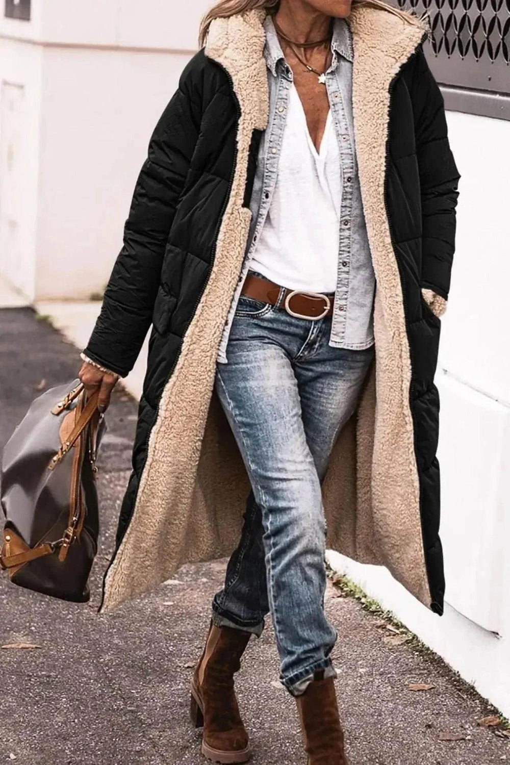Abrigo invernal acolchado largo con capucha y forro de forro polar elegante para mujeres - EX-STOCK Canada