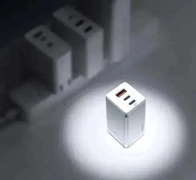 Fast mobile phone charger With USB and Type C port - EX-STOCK Canada