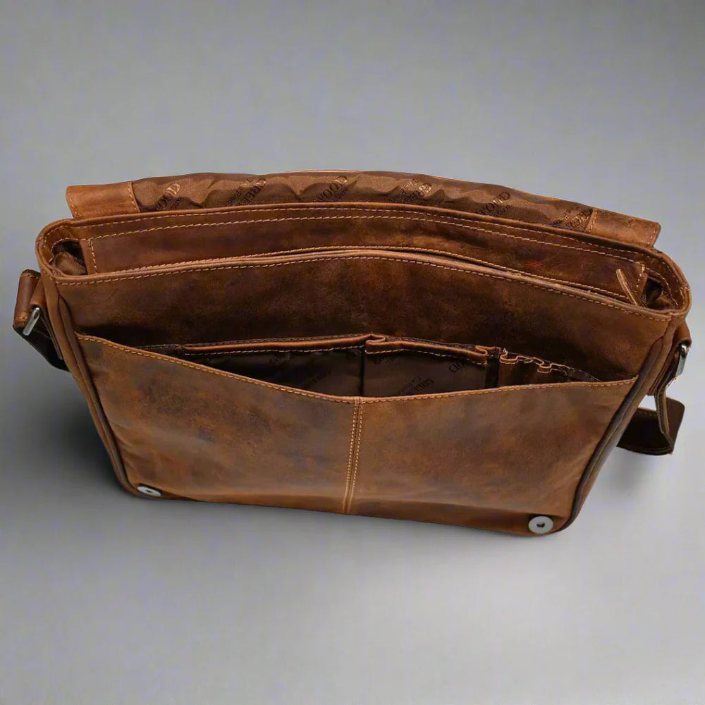 Borsa per Laptop in Pelle Greenwood. Borsa Messenger in Pelle Cerata Premium Pull-Up
