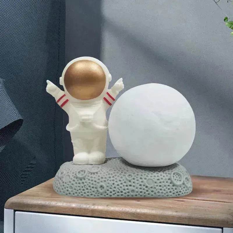 Modern Creative Astronaut Small Night Lamp Decoration Net Red Room Bedside Desktop Layout Small Desk Lamp Home - EX-STOCK Canada