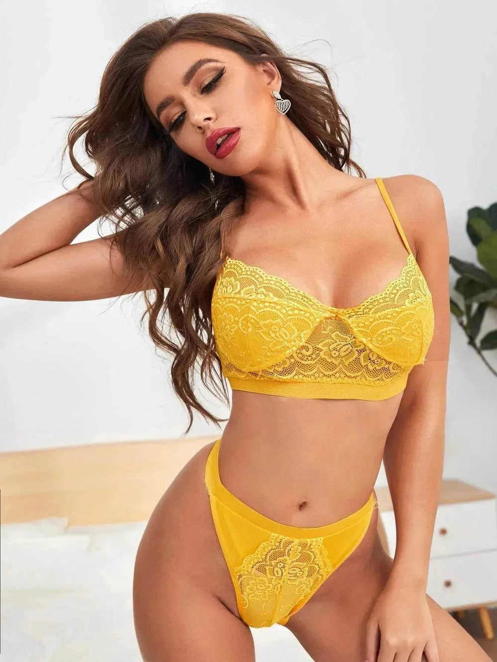 Three-point Lingerie Charming - EX-STOCK Canada