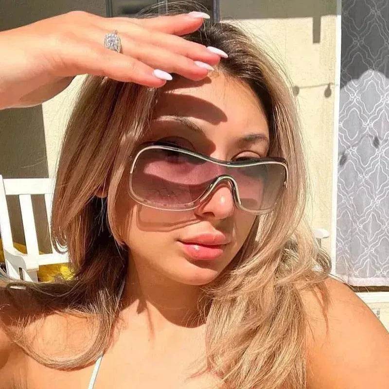 Women's Fashionable Metal Street Shot Sunglasses - EX-STOCK Canada