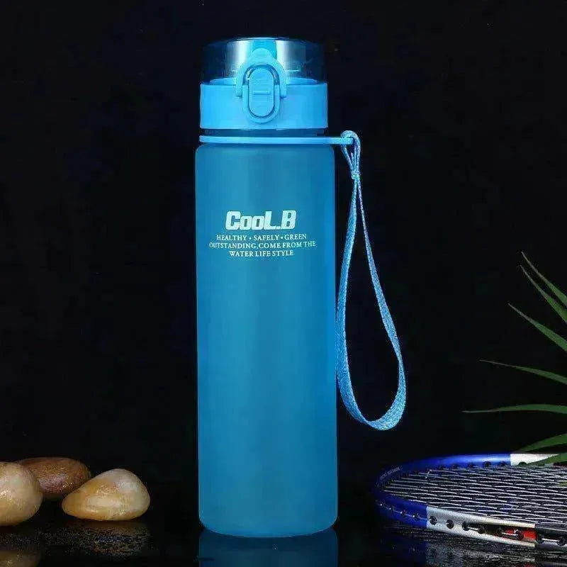 Gobelet d'eau en plastique givré avec couvercle à ressort - EX-STOCK CANADA