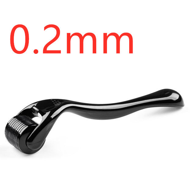Black derma roller with '0.5mm' text on a white background