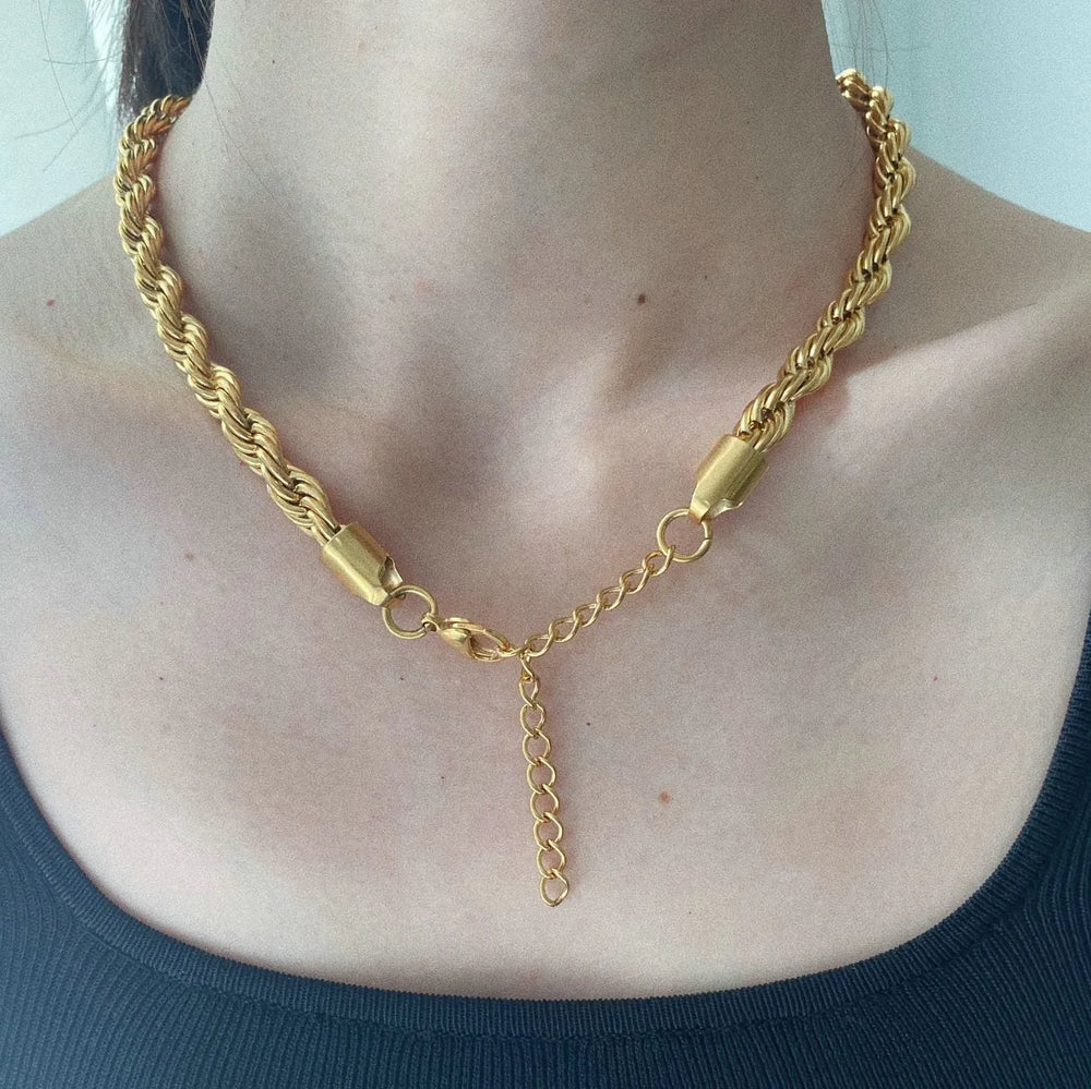 Romeo Twisted Rope Chain Necklace women - EX-STOCK CANADA