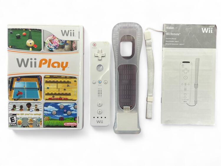 Wii Play avec bonus Wii Remote à l'intérieur et Wii Motion Plus ! 