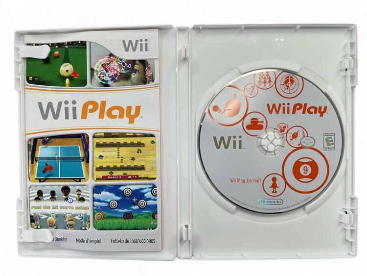 Wii Play avec bonus Wii Remote à l'intérieur et Wii Motion Plus ! 