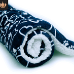 Manta para mascotas con estampado de huesos azul