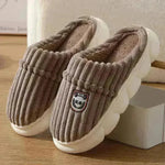 Zapatillas de pana de invierno zapatillas de lujo de dormitorio en el hogar zapatos de felpa de moda de color sólido para mujeres para mujeres