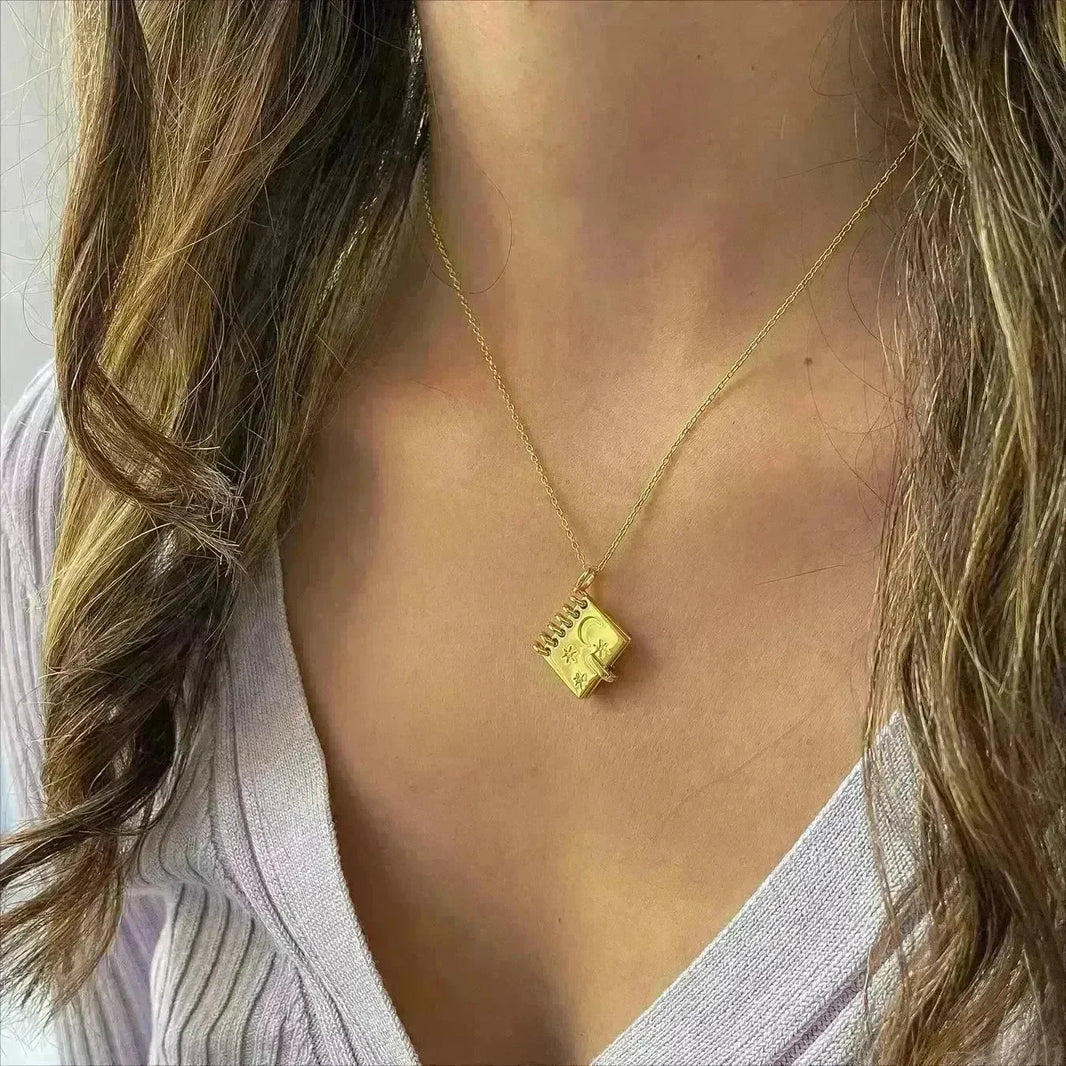 Openable Love Book-shaped Necklace With Stars Moon And Letters Engraved Fashion Personality Pendant Necklace For Valentine's Day Gift - EX-STOCK CANADA