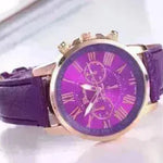 Reloj de cinturón digital romano