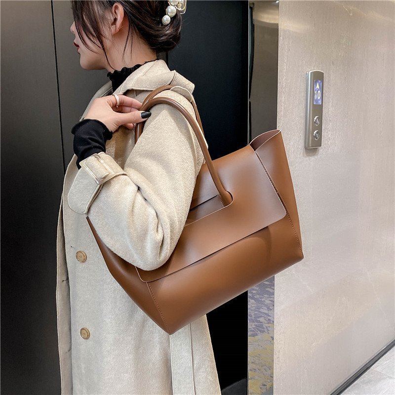 Fashion Leather Shoulder Bag Large Capacity Handbags Simple Retro Tote Bags EX-STOCK
