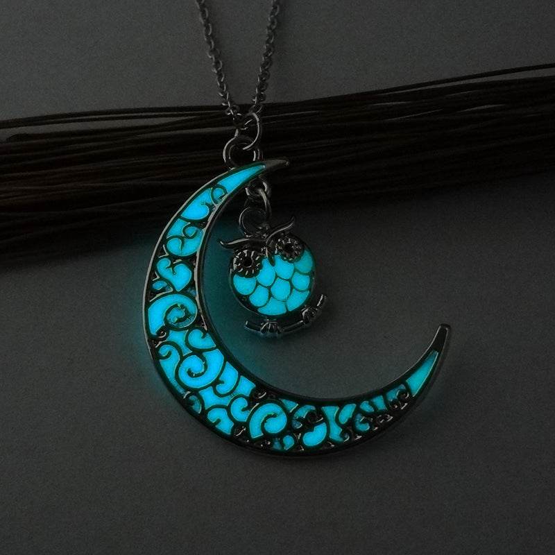 Glowing Pendant Necklaces Silver Plated Chain Necklaces EX-STOCK