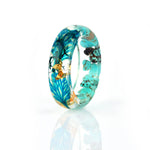 Anillo de resina de flores secas
