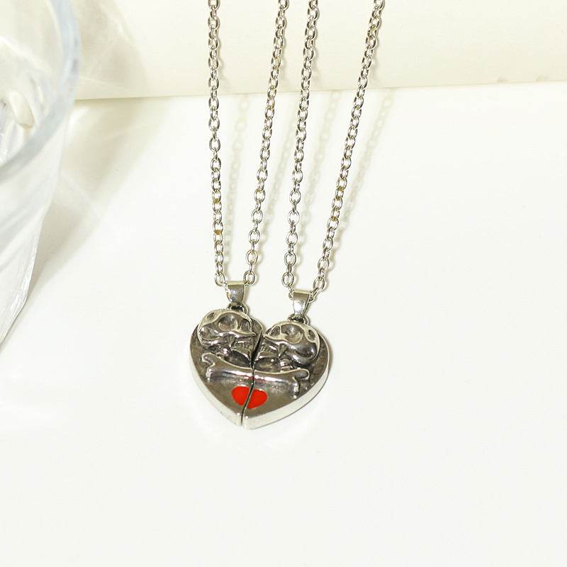 Punk Retro Skull Pendant Halloween Necklace Heart-shaped Magnetic Stitching Love Skull Couple Necklace EX-STOCK