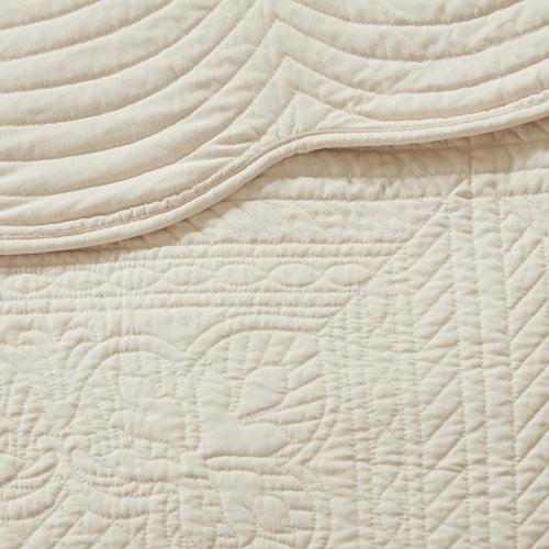 3 Piece Reversible Scalloped Edge Quilt Set Cream King Cal King EX-STOCK