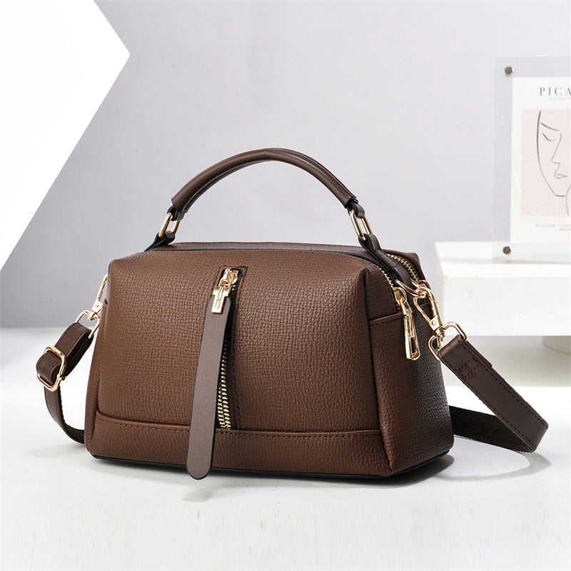 Sac à main Carmine Classy - Vente de sac en cuir PU carré petit à logo personnalisé, nouveau sac à bandoulière d'épaule à fermeture éclair, grande capacité, sac à main décontracté pour femmeEX-STOCK Canada 