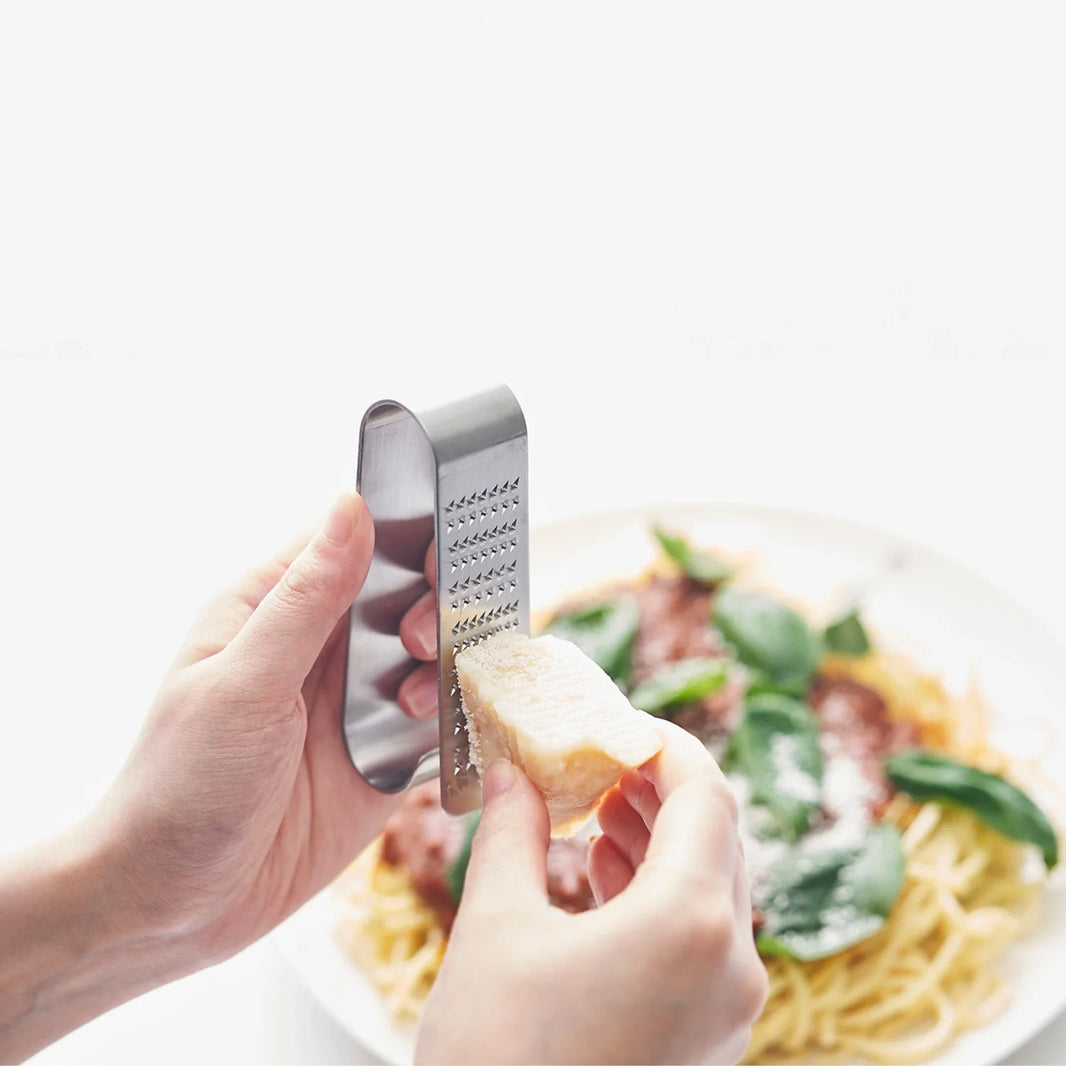Eatoco Oros Handy Grater – Japanese Stainless Steel Compact Condiment Zester 