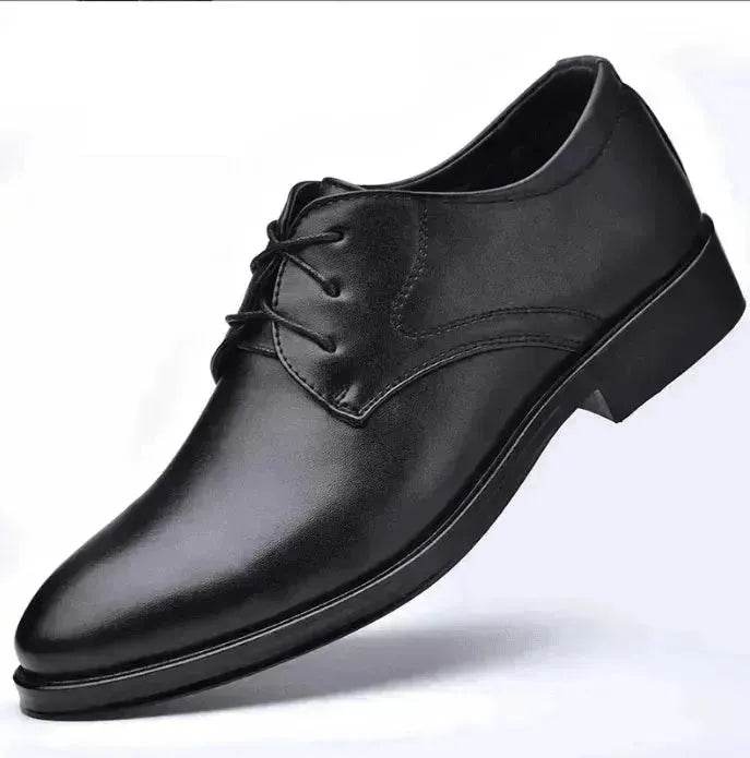 Schwarze Schuhe mit spitzer Zehenpartie für Männer - EX-STOCK Canada