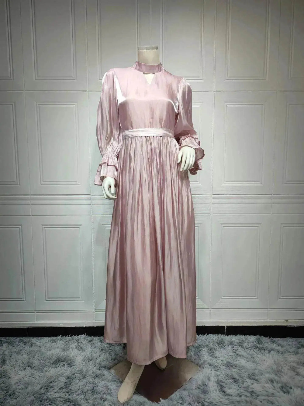 Fashionable Arab Women's Bright Silk Satin Dress - EX-STOCK Canada