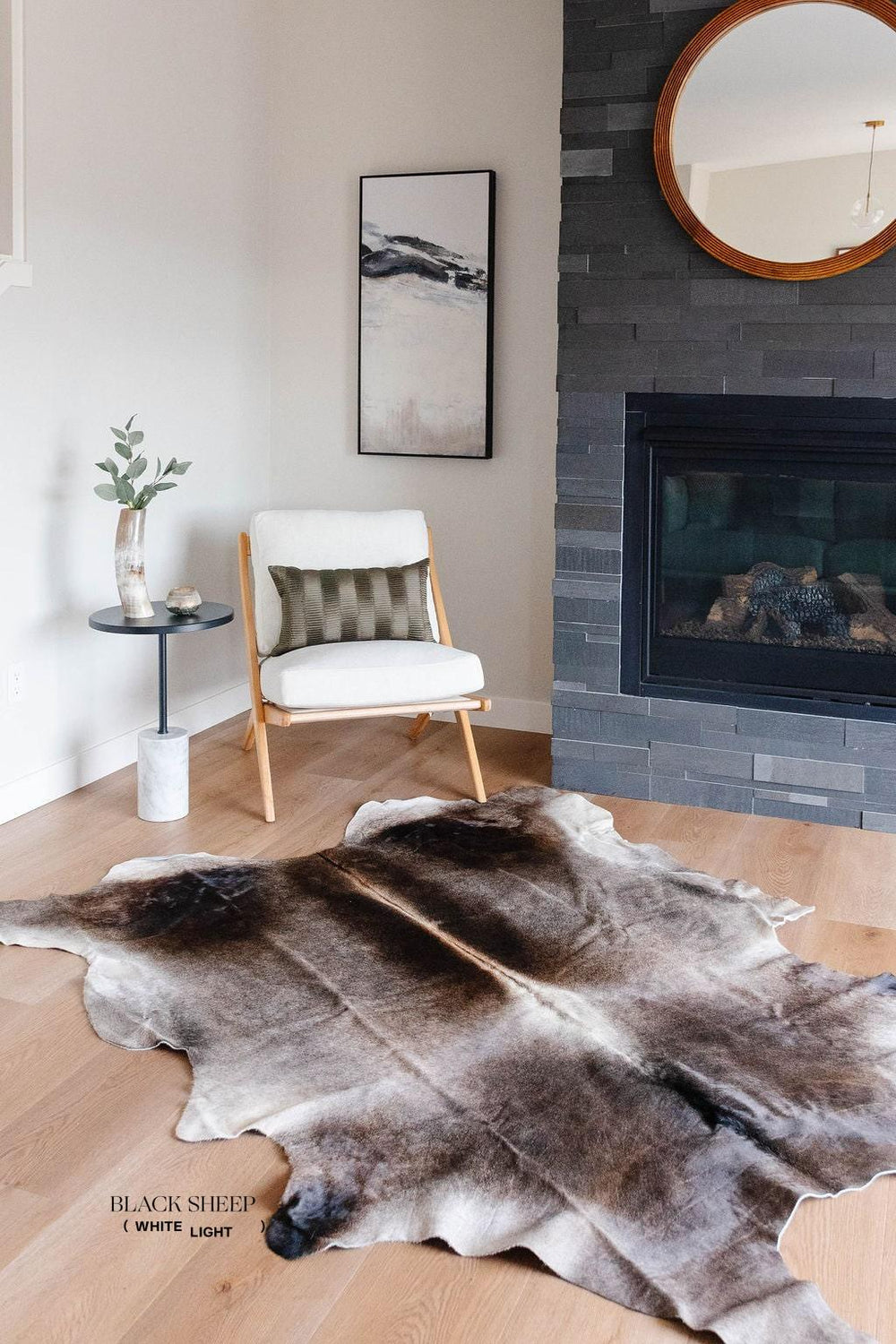 Grand tapis en peau de vache gris foncéEX-STOCK Canada 