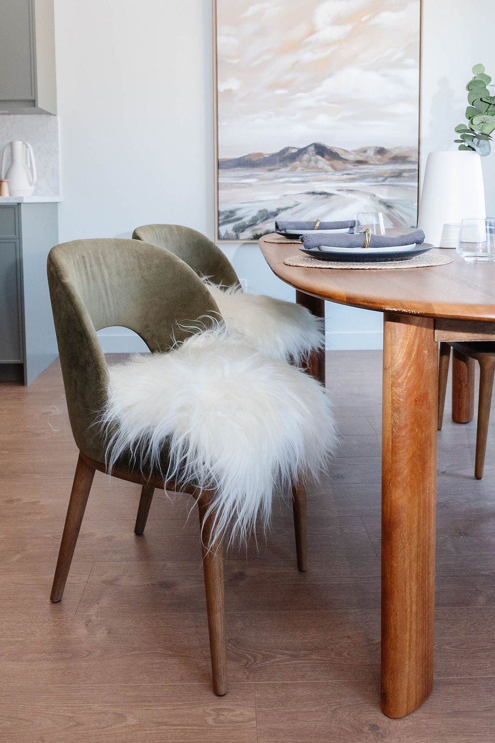 White Icelandic Sheepskin Chair Pad 