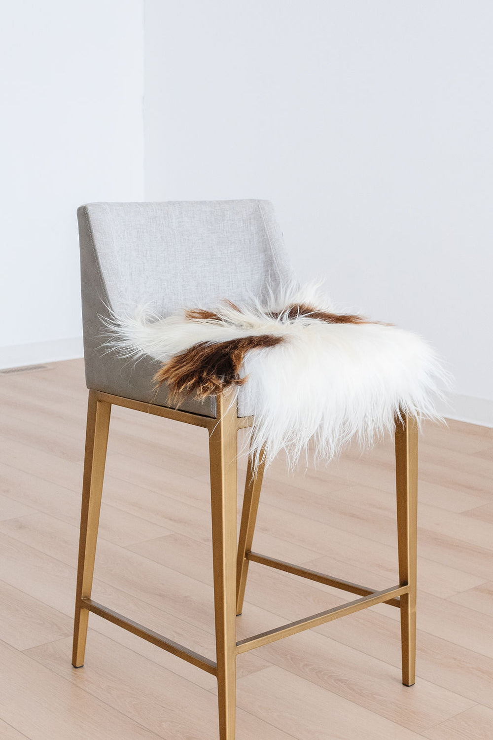 Brown Spotted Icelandic Sheepskin Chair Pad | Random 