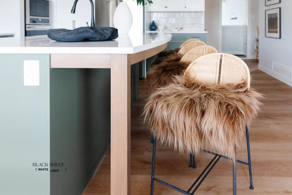 BROWN ICELANDIC SHEEPSKIN CHAIR PAD 