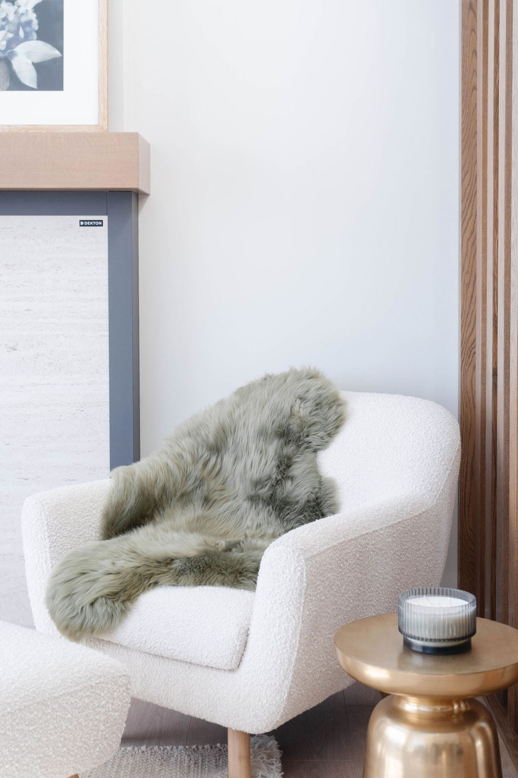 Olivgrünes isländisches SchaffellEX-STOCK Canada 