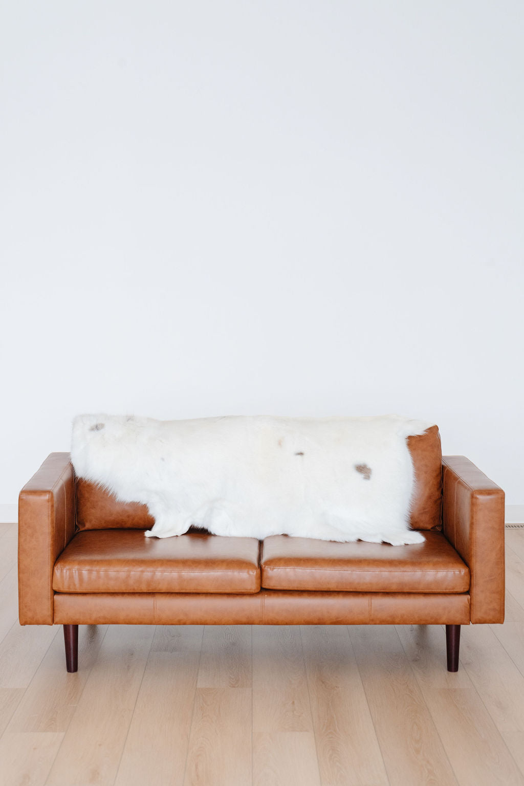 White Sami Reindeer Hide EX-STOCK Canada 