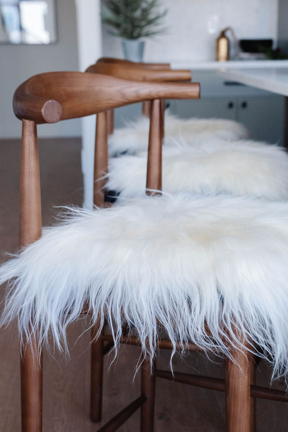 White Icelandic Sheepskin Chair Pad 