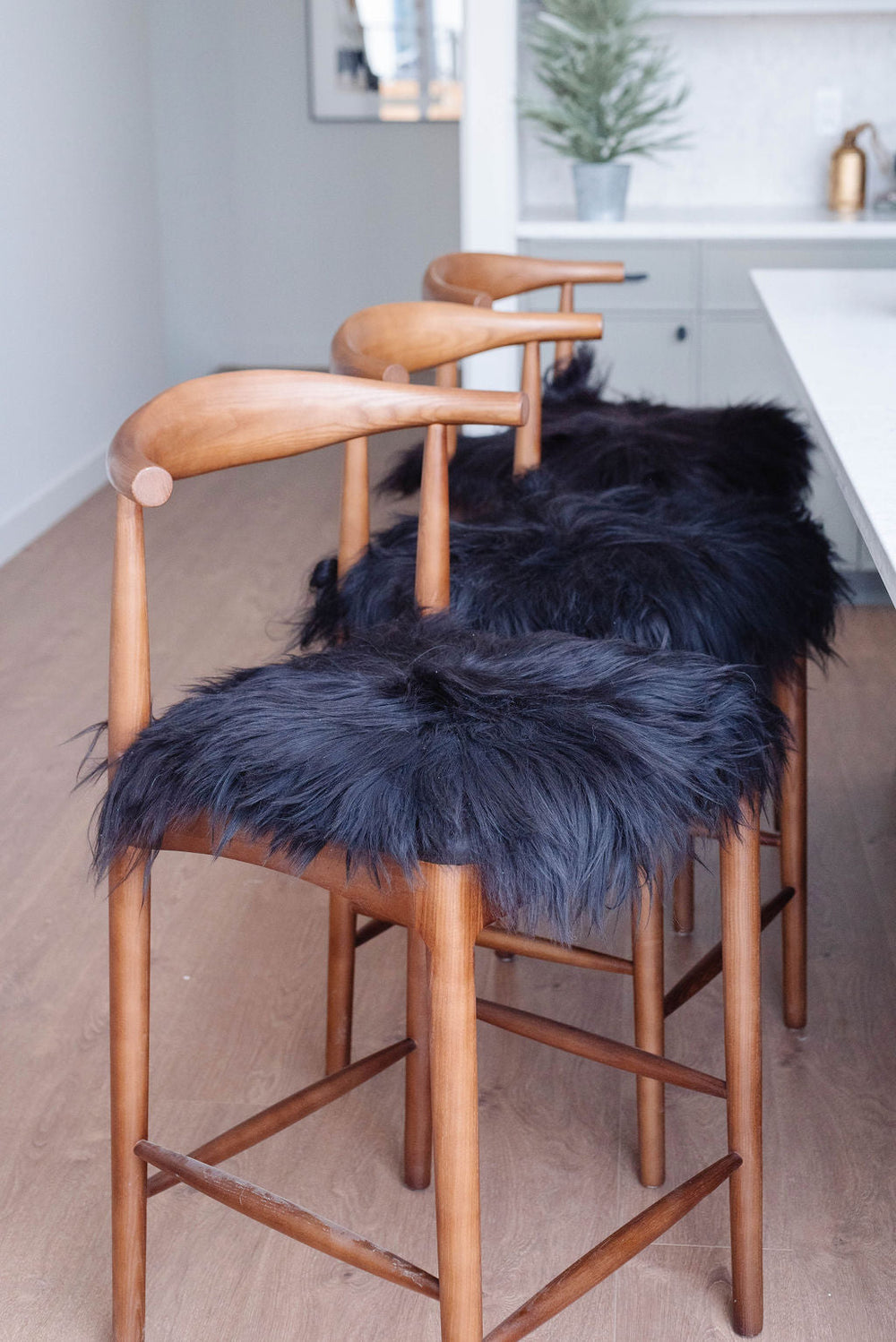Black Icelandic Sheepskin Chair Pad 