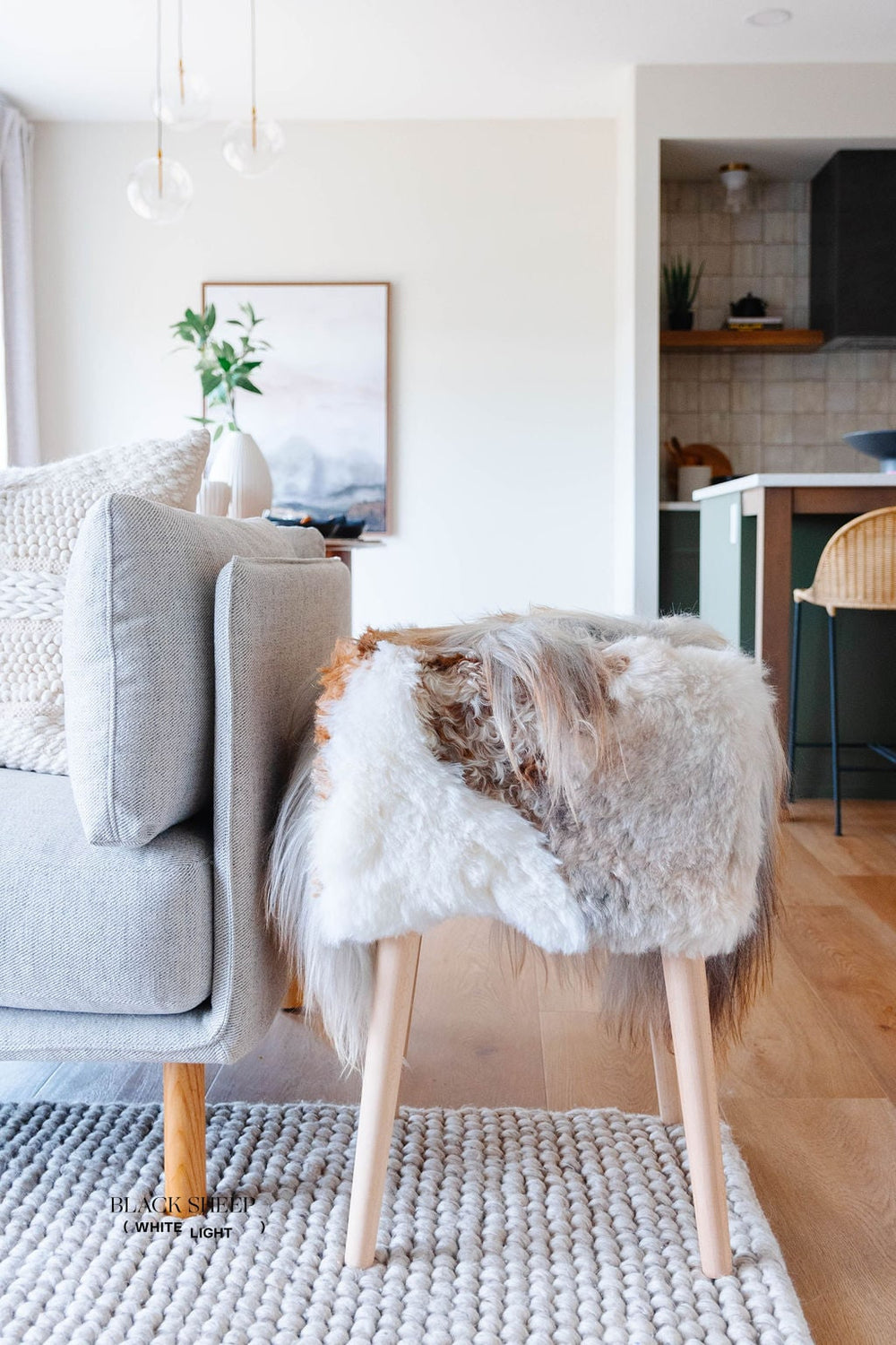 فاني - مقعد من جلود الغنم ميلايّج، صوف مستقيمEX-STOCK Canada 