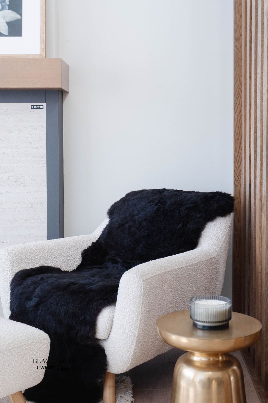 Geschorenes schwarzes doppeltes isländisches SchaffellEX-STOCK Canada 